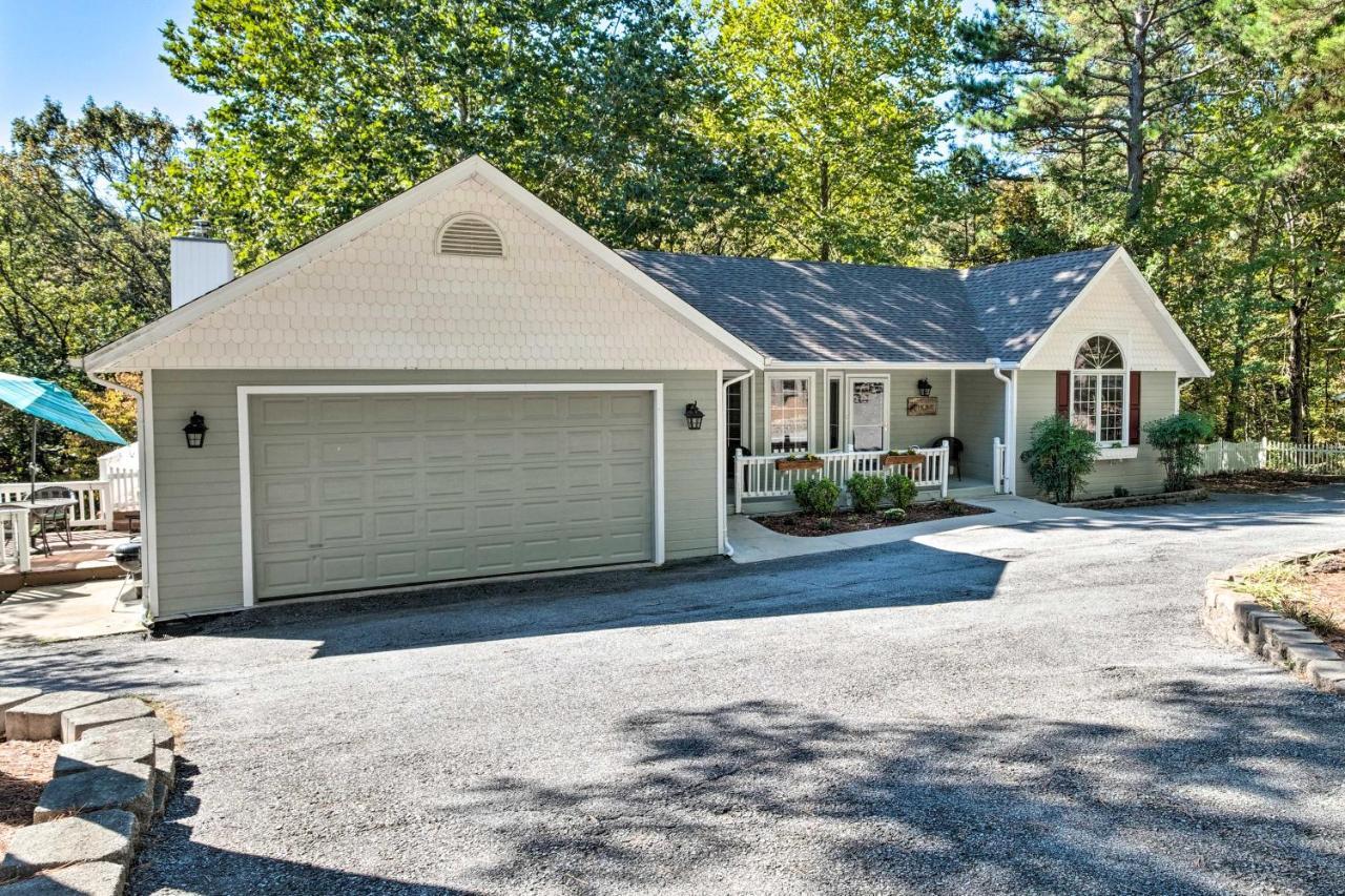 Beautiful Ozark Oasis With Deck Walk To Beaver Lake Rogers Exterior photo