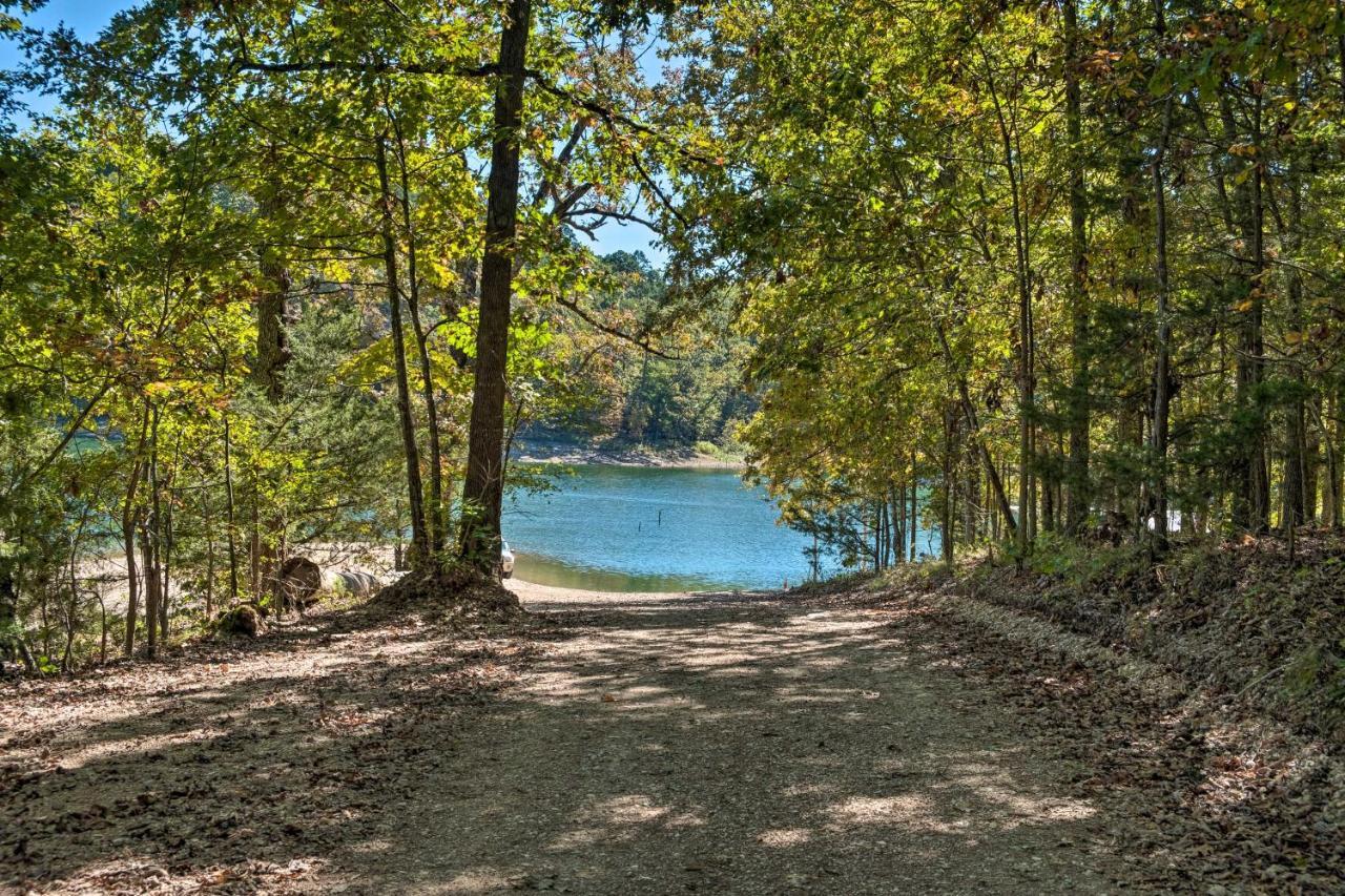 Beautiful Ozark Oasis With Deck Walk To Beaver Lake Rogers Exterior photo